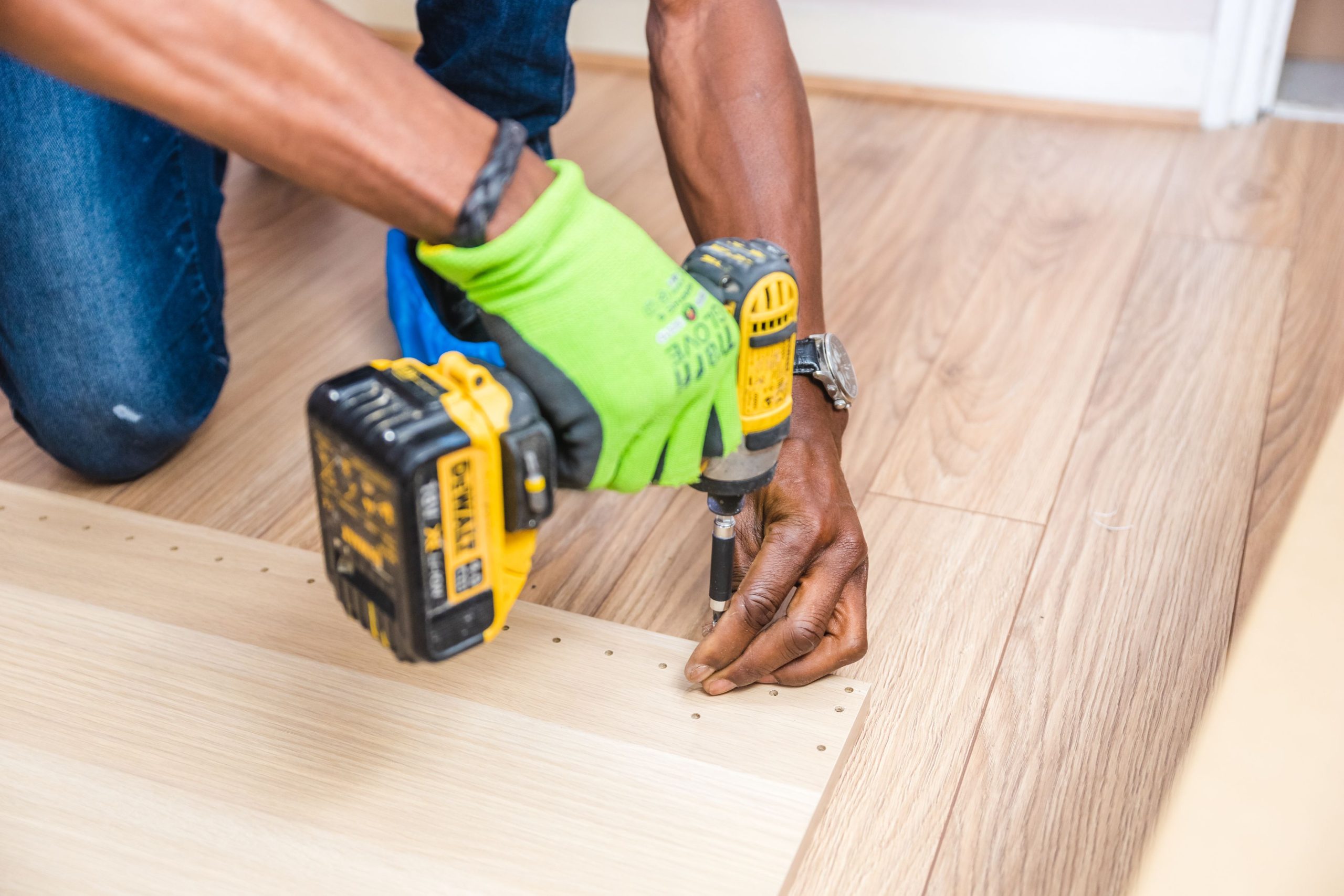 Hardwood-Floor-Installation-service-by-friends-home-services